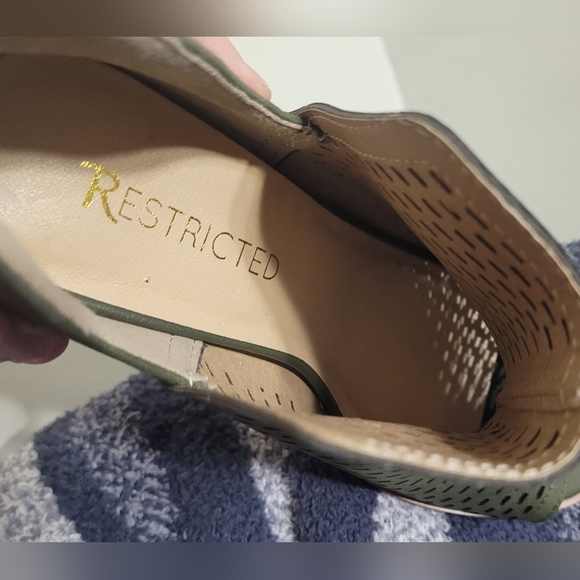 RESTRICTED Perforated Olive Peep Toe Ankle Booties 6.5 - Picture 2 of 5